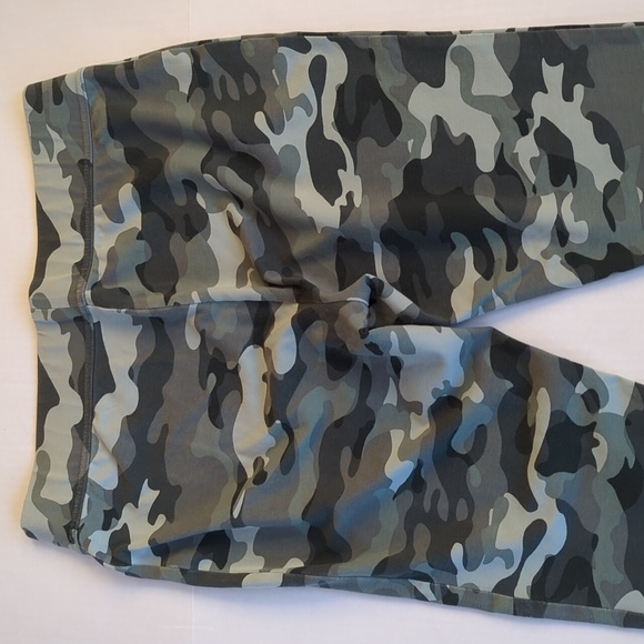 Lands' End Camouflage Starfish Legging Pant LARGE Green Camo - Picture 10 of 14